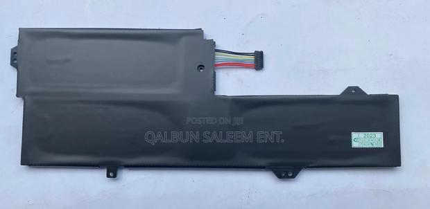 Lenovo L17L3P61 Laptop Battery for Lenovo Yoga 520-12 320-11 · Photo 4