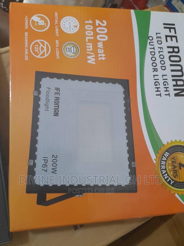 200watt Flood Light · Photo 2