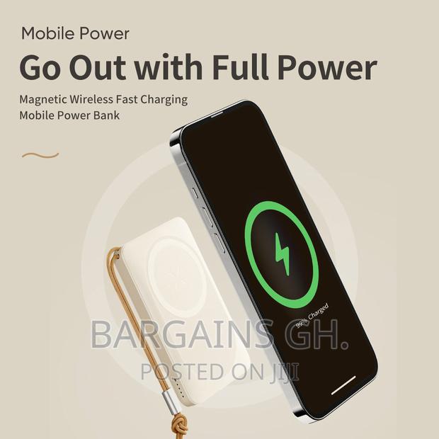 Rock P89 Magnetic Wireless Power Bank · Photo 3