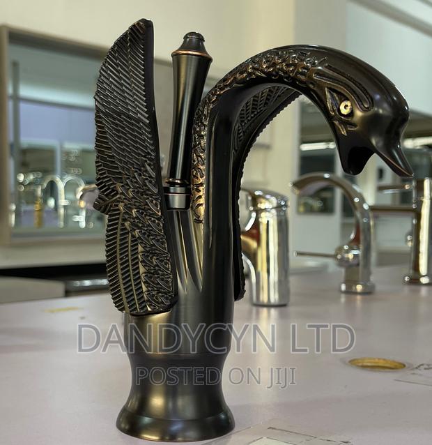 Wash Hand Basin Tap · Photo 1