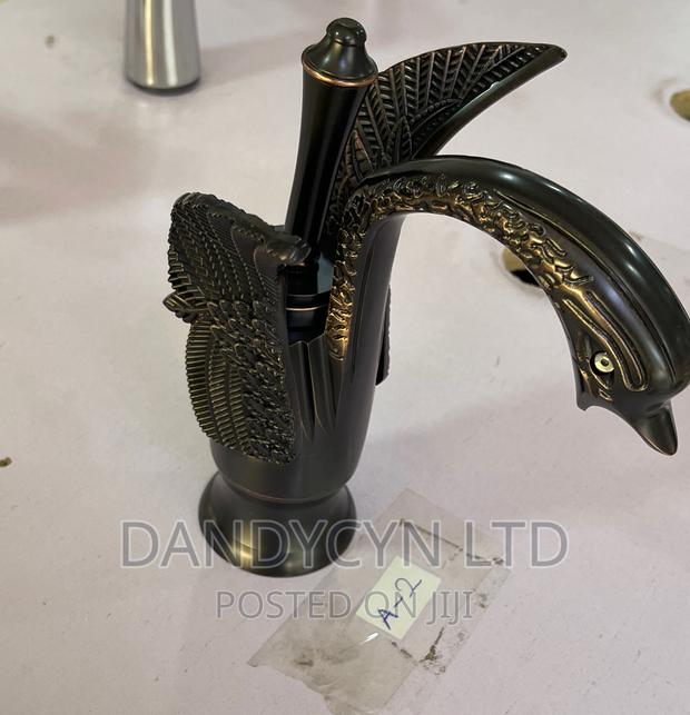 Wash Hand Basin Tap · Photo 4