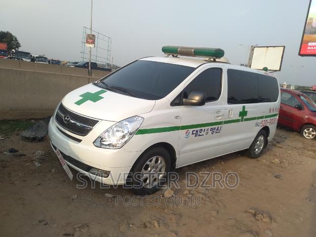 Hyundai Starex 2012 White · Photo 4