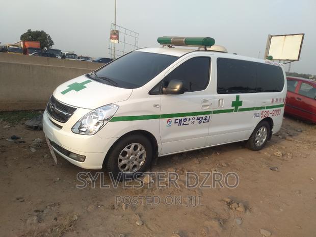 Hyundai Starex 2012 White · Photo 5
