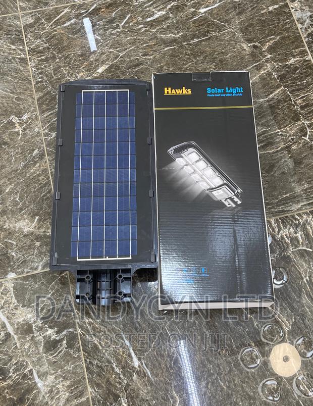 Solar Street Light 200 Watts · Photo 3
