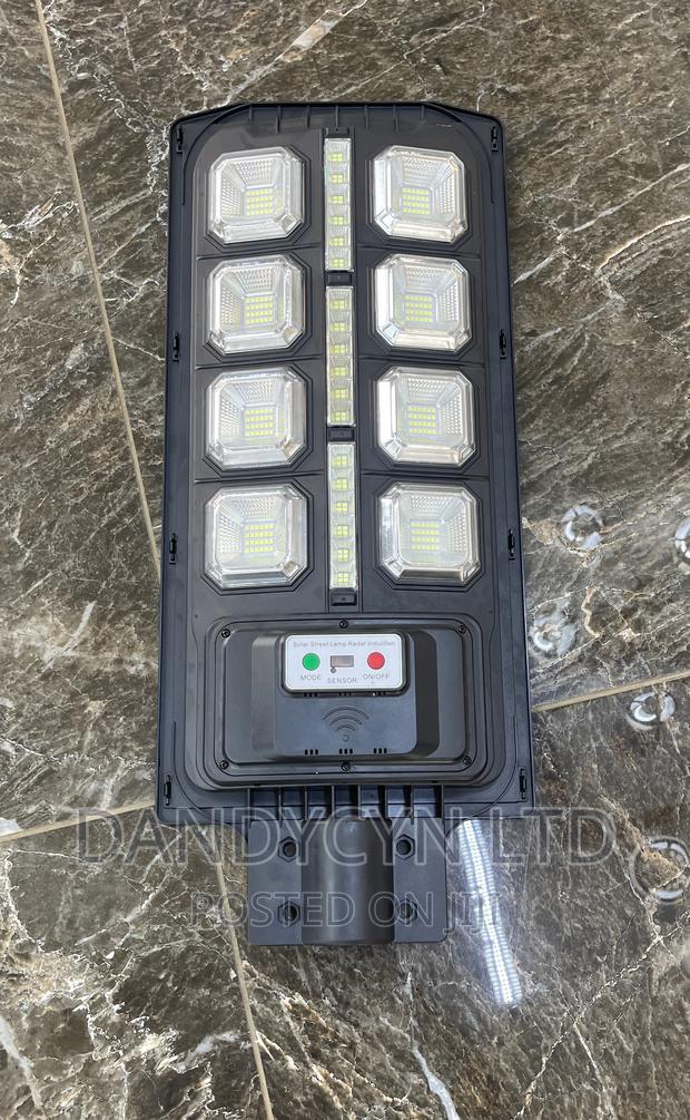 Solar Street Light 200 Watts · Photo 1