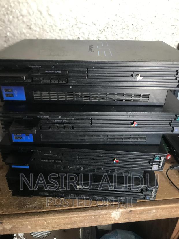 Ps2 With 5 -10 Games Installed · Photo 7
