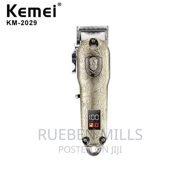 Adjustable Blade Cordless Hair Clipper Barbering Machine · Photo 3