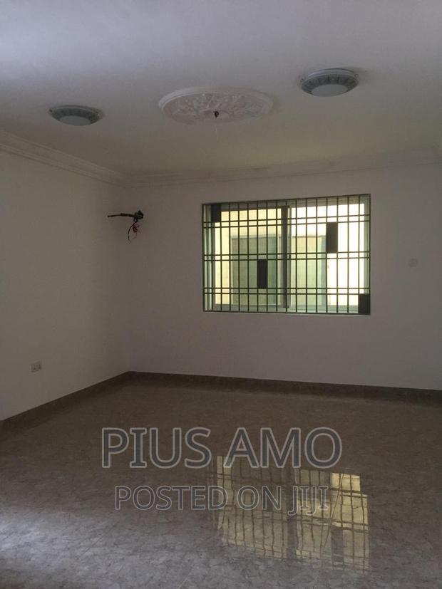 Spacious Chamber and Hall · Photo 1
