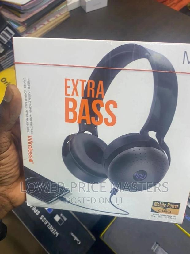 M10 Extra Bass Headset (With Installed Power Bank) · Photo 1