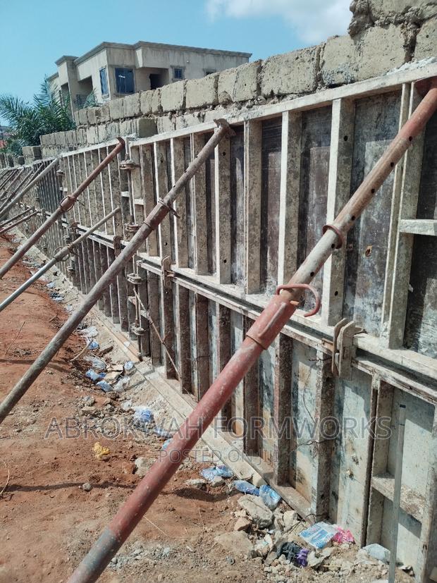 Acrojacks/Props/Formworks/Retaining Wall/Decking/Pillar/Rent · Photo 1