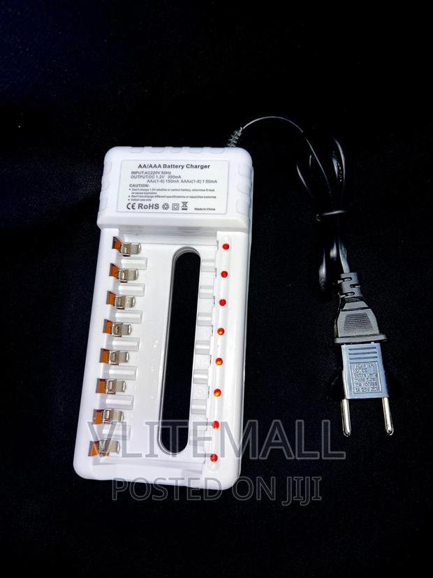 8slots Intelligent Charger for AA/AAA Batteries · Photo 1
