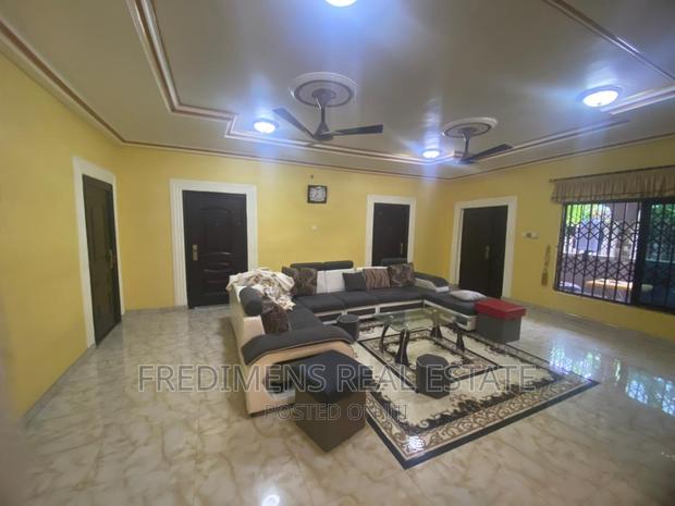 6bdrm House in Fredimens Real, Kumasi Metropolitan for sale · Photo 6