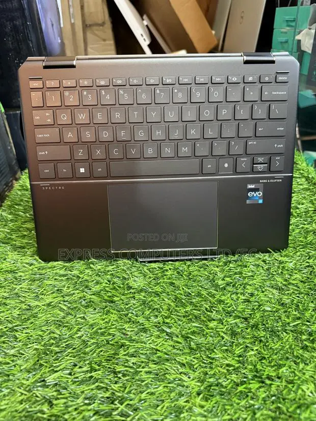 Laptop HP Spectre X360 16GB Intel Core i7 SSD 1T · Photo 1