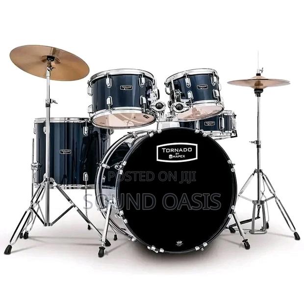 Mapex Tornado 5-Piece Drum Kit With Hardware and Cymbals · Photo 2