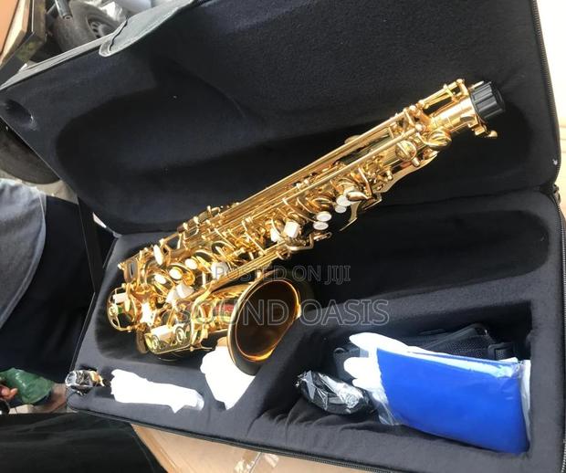 Yamaha Alto Saxophone (Gold) · Photo 3