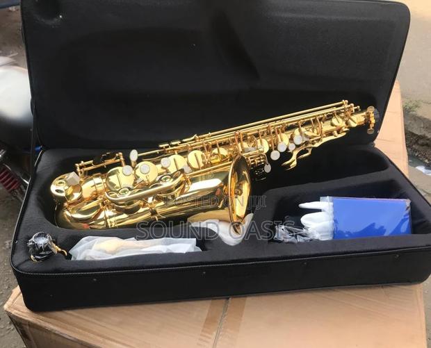 Yamaha Alto Saxophone (Gold) · Photo 4