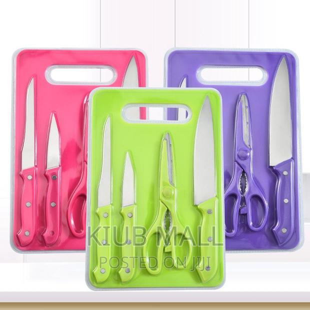 Knife Set With Chopping Board · Photo 1