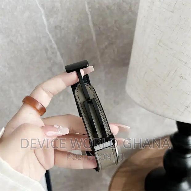 Sos Leather Magnetic Buckle Strap for Apple Watch Series All Models · Photo 2