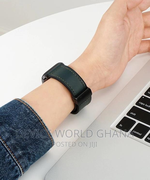 Sos Leather Magnetic Buckle Strap for Apple Watch Series All Models · Photo 5
