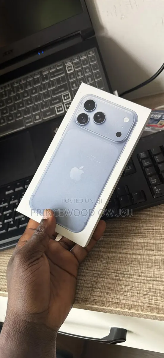 New Apple iPhone 18 Pro Max 512 GB Blue · Photo 1