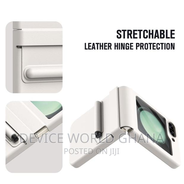 Razr Matte Leather Case for Samsung Z Flip 5 · Photo 5