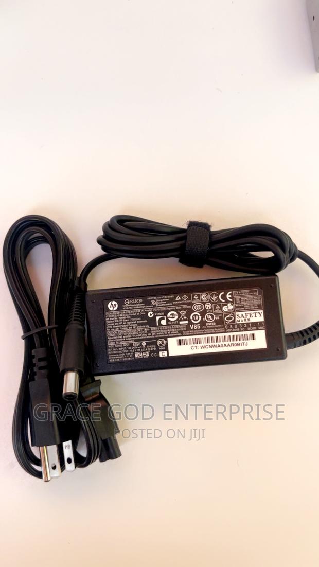 Original HP Big Pin Charger 65W · Photo 2