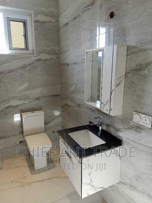 Cabinet Basin + Cabinet Mirror With Mable Worktop. 3169-60 · Photo 3