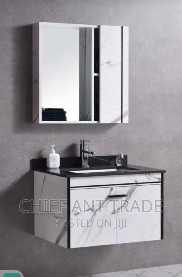 Cabinet Basin + Cabinet Mirror With Mable Worktop. 3169-60 · Photo 4