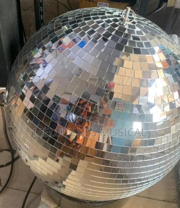 Mirror Disco Ball 50×50 [Silver] · Photo 1