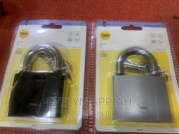 Yale Padlock · Photo 2