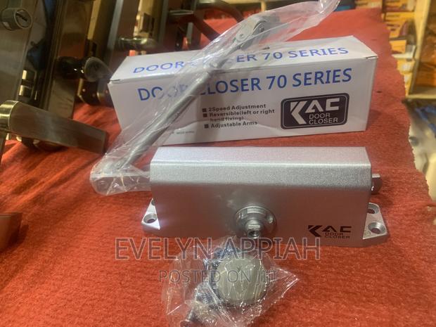 Door Closer Smal Size · Photo 1