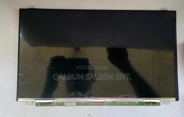 15.6” Slim 40 Pin Long With Bracket Screw · Photo 3