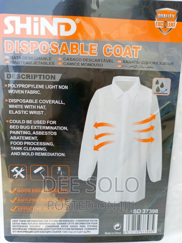 Disposable Lab Coats · Photo 3