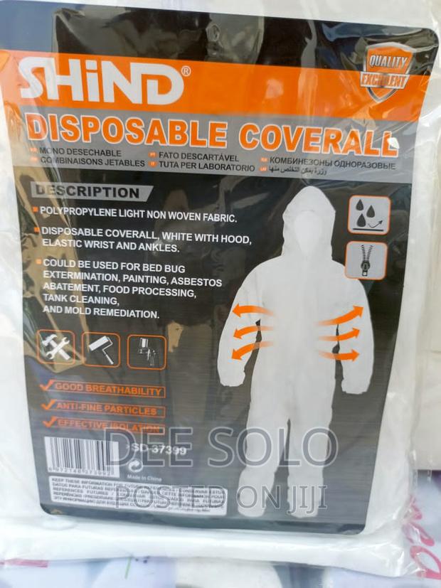 Disposable Lab Coats · Photo 5
