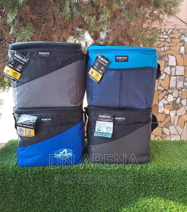 Igloo 12 Cans Capacity Lunch Bag · Photo 1