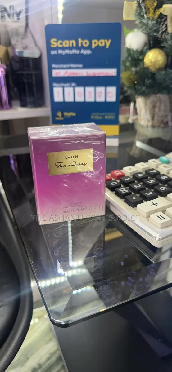 Avon Far Away · Photo 1
