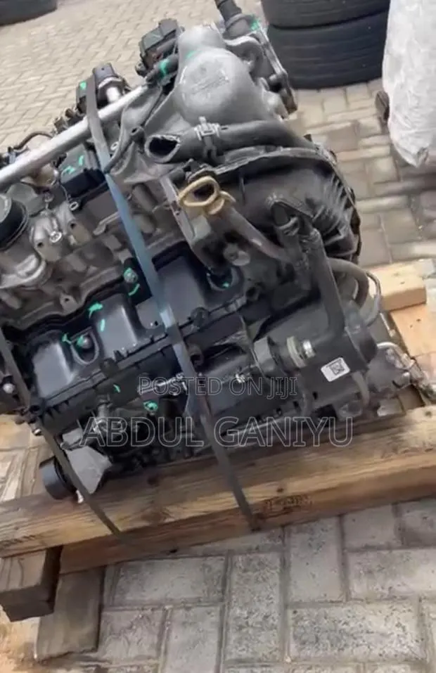 C300 Engine · Photo 1