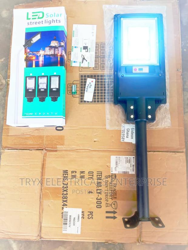 Solar Street Light-300w · Photo 1