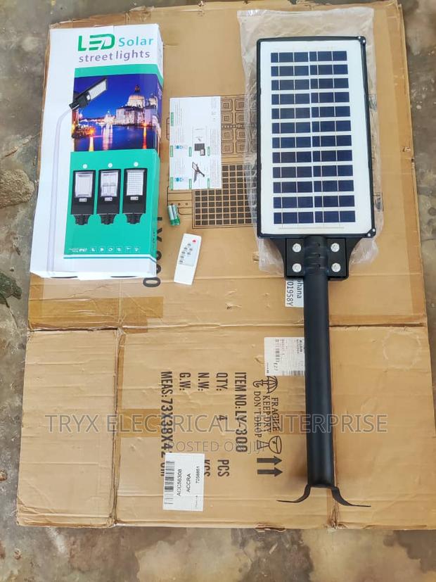 Solar Street Light-300w · Photo 2
