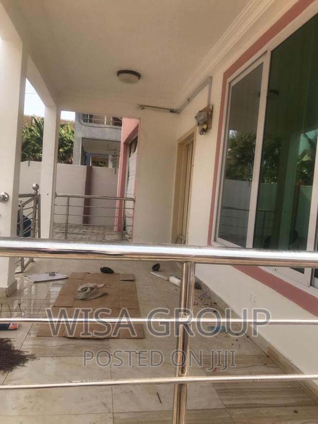 5bdrm Duplex in Wisa Groups, Accra Metropolitan for rent · Photo 3