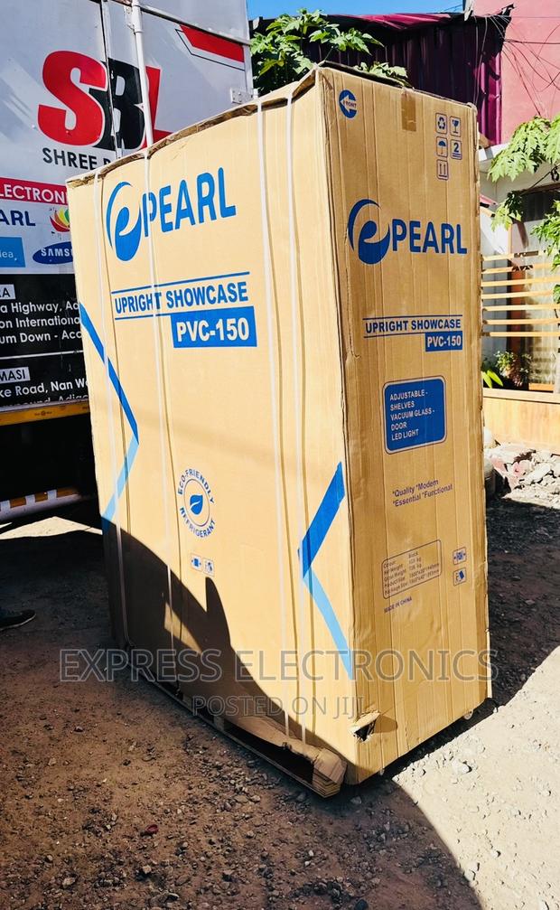 PVC<150 > Display Fridge Pearl Three Doors White · Photo 1