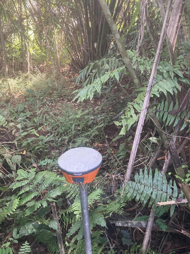 Land Surveyor · Photo 5