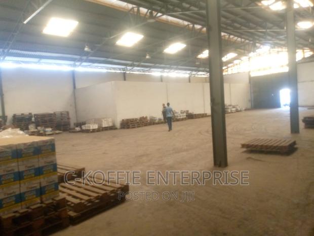 2500sqm Warehouse at Graphic Road for Rent · Photo 2