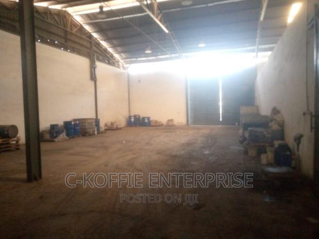 2500sqm Warehouse at Graphic Road for Rent · Photo 4