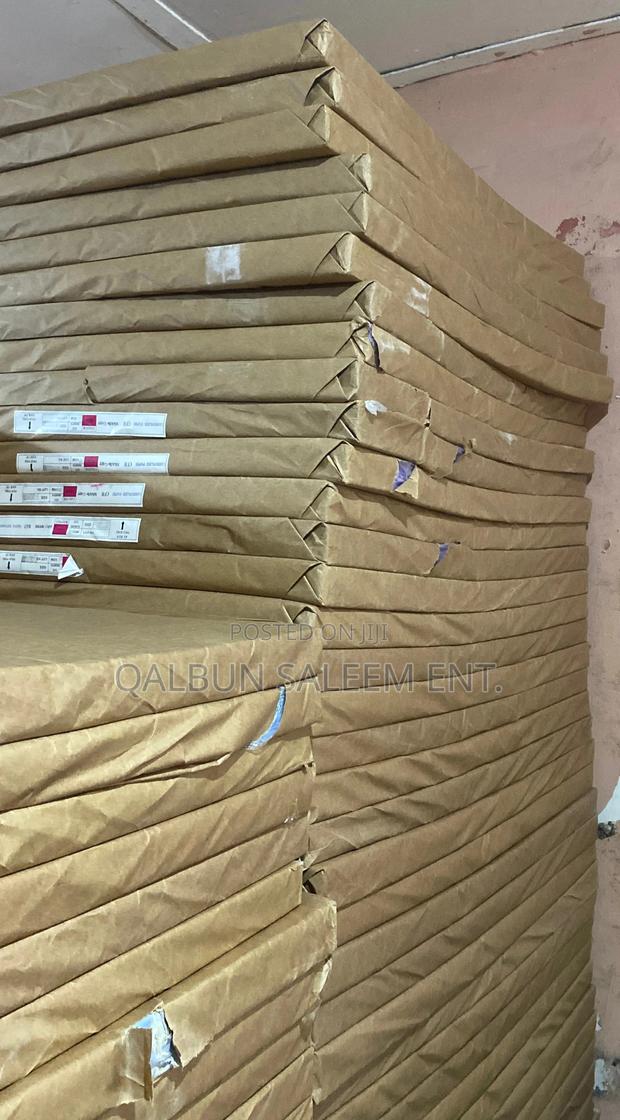 Century True Copy Carbonless Paper 50gsm 61x86cm All Colours · Photo 1