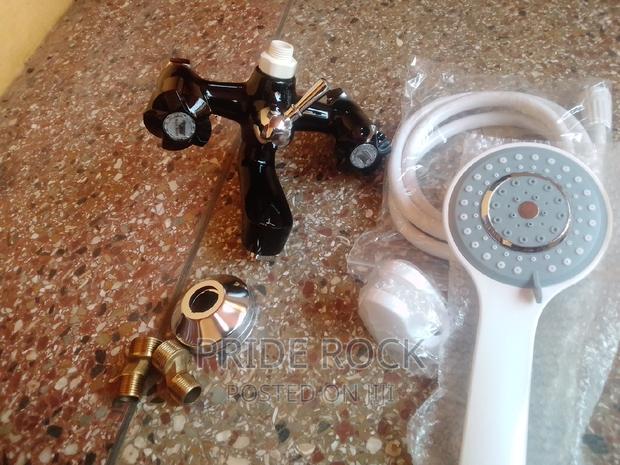 Plastic Telephone Shower Tap, Black and White, Anti Rust · Photo 1