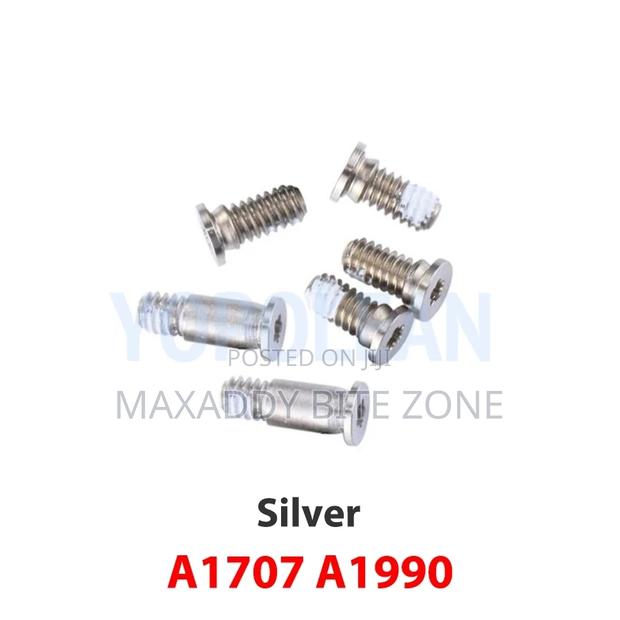 Bottom Screws For Macbook Pro And Air 2016 To 2019 · Photo 8