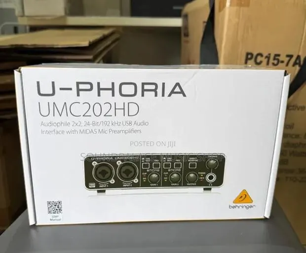 Behringer U-Phoria Umc202hd Audio Interface · Photo 1