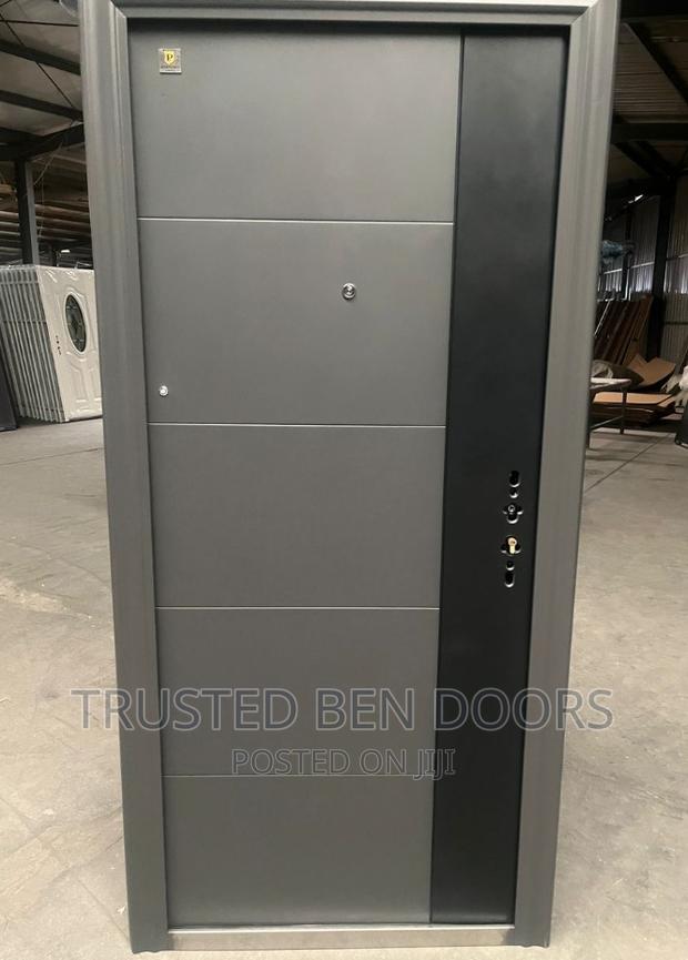 Classic Paladin Security Door For Interior+Exterior Use · Photo 1