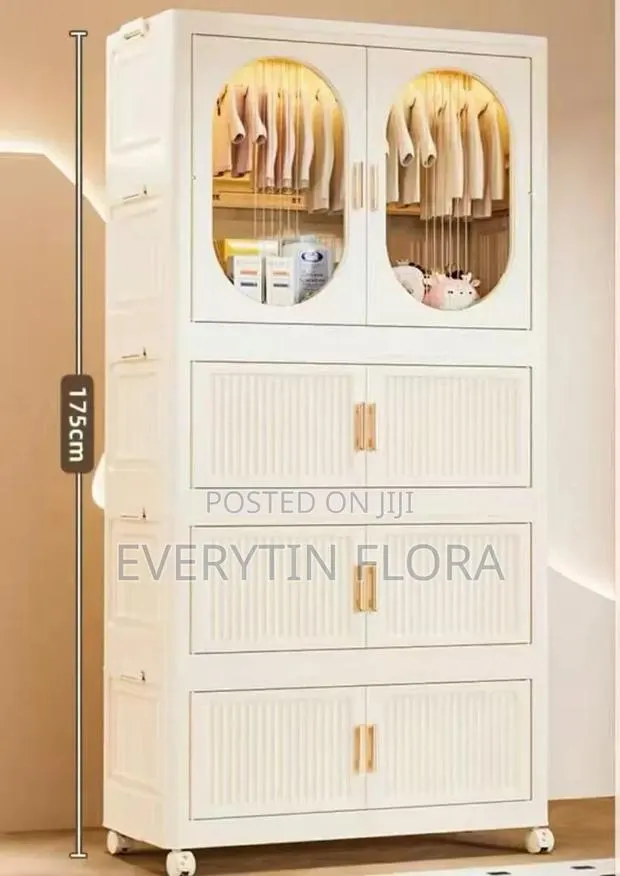 Foldable Plastic Wardrobe · Photo 1